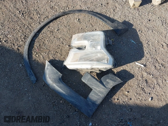 2017 Ford F-150 XL с VIN 1FTMF1C84HFA09848, выставлен на аукционе IAAI как лот 41705948 с пробегом 136 438 миль миль и . История ставок и продаж доступна на DreamBid. Изображение 12.