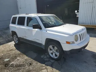 2011 Jeep Patriot Latitude X with VIN 1J4NF4GB9BD211965, listed as a Copart auction lot 44366385 with 111,318 mi miles and Salvage Title. Bid and sale history available at DreamBid. Image 4.