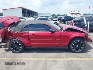 2007 Ford Mustang Deluxe with VIN 1ZVFT84N375262112, listed as a IAAI auction lot 42298758 with 146,489 mi miles and . Bid and sale history available at DreamBid. Image 13.