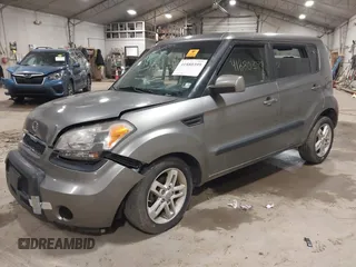 2011 Kia Soul + with VIN KNDJT2A23B7317367, listed as a IAAI auction lot 41880399 with 186,736 mi miles. Bid and sale history available at carsss.com. Image 17.