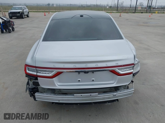 2017 Lincoln Continental Reserve with VIN 1LN6L9RP4H5624027, listed as a IAAI auction lot 41796172 with 33,100 mi miles. Bid and sale history available at carsss.com. Image 17.