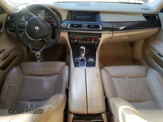 2009 BMW 7 Series 750i with VIN WBAKA83559CY33152, listed as a Copart auction lot 83770114 with 126,610 mi miles and Salvage title. Bid and sale history available at DreamBid. Image 8.