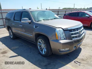 2014 Cadillac Escalade ESV Platinum z VIN 1GYS3KEF2ER211481, wystawiony jako IAAI lot #41880283 z przebiegiem 91 051 mil mil oraz . Historia ofert i sprzedaży dostępna na DreamBid. Obrazek 1.