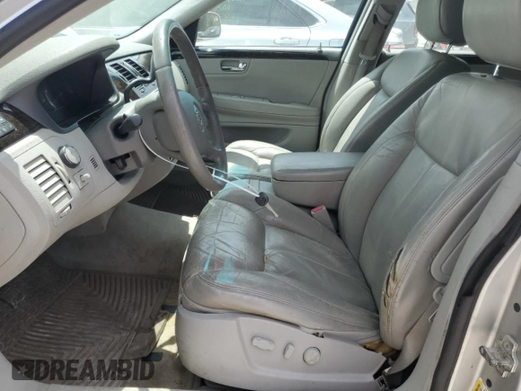 2008 Cadillac DTS 1SD z VIN 1G6KD57Y88U128497, wystawiony jako Copart lot #58138165 z przebiegiem 137 765 mil mil oraz Czysty tytuł • Clean title. Historia ofert i sprzedaży dostępna na DreamBid. Obrazek 7.