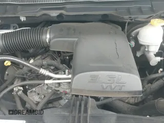 2018 Ram 1500 Big Horn z VIN 1C6RR7LG3JS110178, wystawiony jako IAAI lot #42872193 z przebiegiem 87 364 mil mil oraz . Historia ofert i sprzedaży dostępna na DreamBid. Obrazek 20.