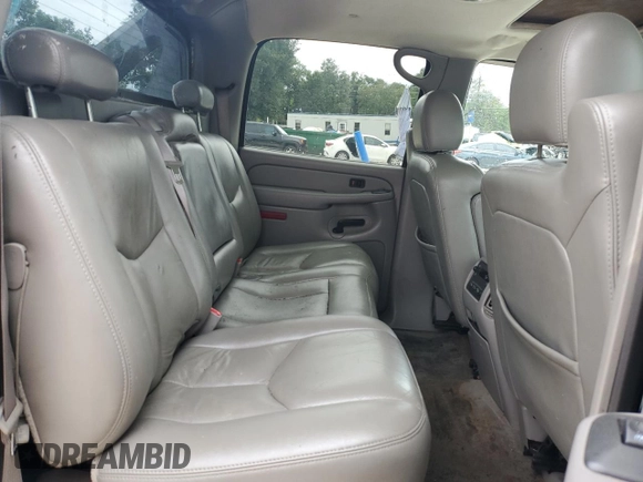 2005 Chevrolet Avalanche LS with VIN 3GNEC12Z95G145773, listed as a Copart auction lot 66265774 with 208,082 mi miles and Non Repairable. Bid and sale history available at carsss.com. Image 10.
