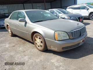 2003 Cadillac DeVille z VIN 1G6KD54Y23U115516, wystawiony jako IAAI lot #42053767 z przebiegiem 132 466 mil mil oraz . Historia ofert i sprzedaży dostępna na DreamBid. Obrazek 1.