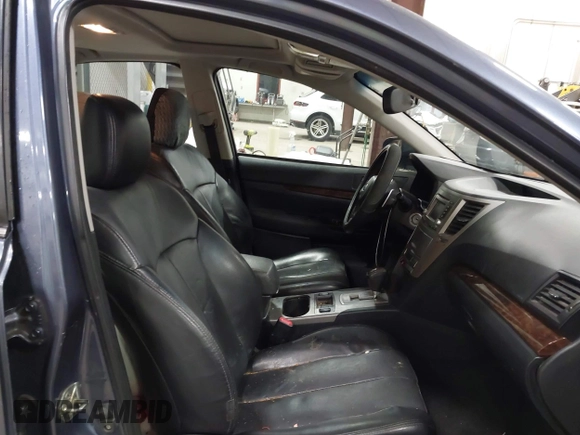 2014 Subaru Legacy Limited z VIN 4S3BMBL64E3036739, wystawiony jako IAAI lot #41409131 z przebiegiem 106 043 mil mil oraz . Historia ofert i sprzedaży dostępna na DreamBid. Obrazek 5.