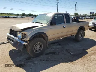 1999 Toyota Tacoma z VIN 4TAWN72N4XZ560411, wystawiony jako Copart lot #61499925 z przebiegiem 395 215 mil mil oraz Szkoda całkowita • Salvage title. Historia ofert i sprzedaży dostępna na DreamBid. Obrazek 1.