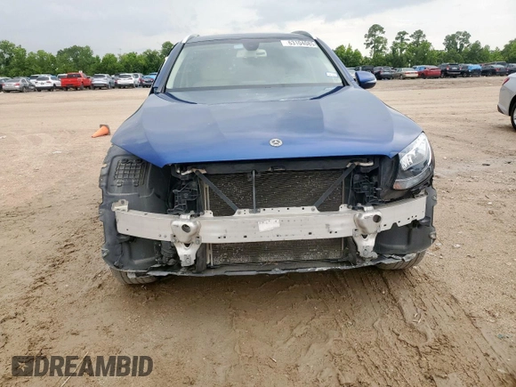 2019 Mercedes-Benz GLC 300 z VIN WDC0G4JB0KV157840, wystawiony jako Copart lot #63104085 z przebiegiem Nie podano mil oraz Szkoda całkowita • Salvage title. Historia ofert i sprzedaży dostępna na DreamBid. Obrazek 5.