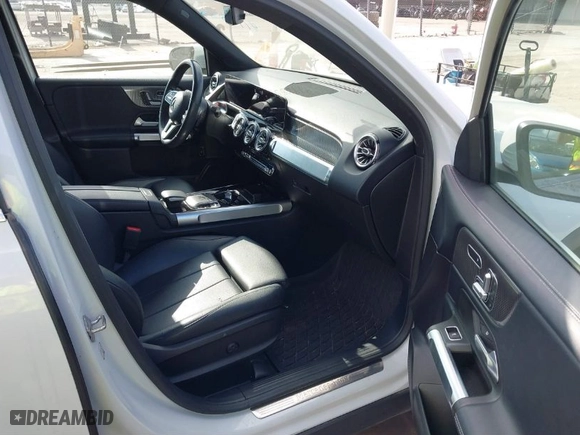 2020 Mercedes-Benz GLB with VIN W1N4M4GB8LW033312, listed as a IAAI auction lot 41488575 with 108,682 mi miles. Bid and sale history available at carsss.com. Image 5.