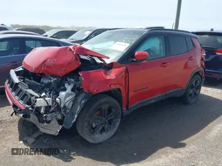 2019 Jeep Compass Altitude z VIN 3C4NJDBB3KT806607, wystawiony jako IAAI lot #41402626 z przebiegiem Nie podano mil oraz . Historia ofert i sprzedaży dostępna na DreamBid. Obrazek 17.