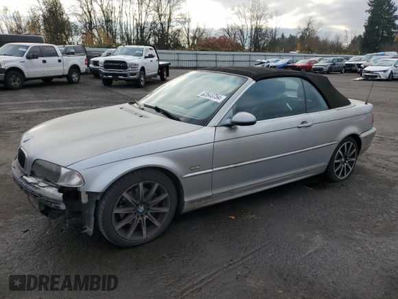 2002 BMW 3 Series 325Ci with VIN WBABS33422PG83381, listed as a Copart auction lot 82643754 with 114,694 mi miles and Salvage Title. Bid and sale history available at carsss.com. Image 1.