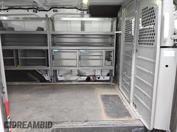 2017 Ford Transit z VIN 1FTYE1ZM0HKB35141, wystawiony jako Copart lot #66254285 z przebiegiem 173 002 mil mil oraz Czysty tytuł • Clean title. Historia ofert i sprzedaży dostępna na DreamBid. Obrazek 11.