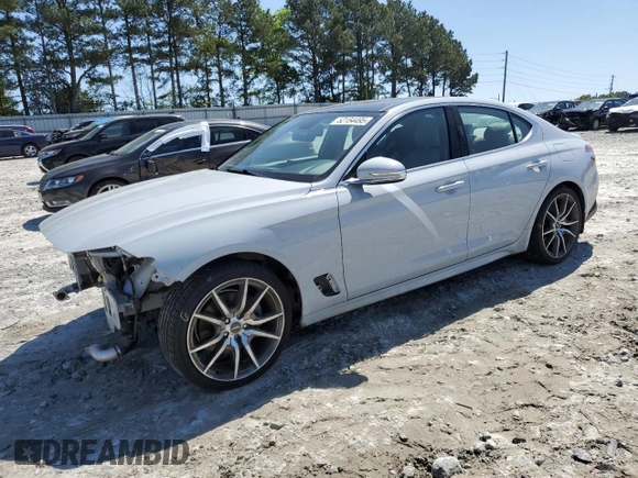 2022 Genesis G70 2.0T z VIN KMTG34TA0NU089619, wystawiony jako Copart lot #52154495 z przebiegiem 70 890 mil mil oraz Szkody całkowita. Historia ofert i sprzedaży dostępna na DreamBid. Obrazek 1.