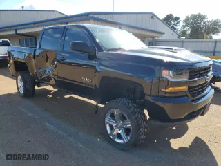2018 Chevrolet Silverado 1500 Custom with VIN 3GCUKPEC6JG251612, listed as a Copart auction lot 67787624 with 95,613 mi miles and Salvage Title. Bid and sale history available at carsss.com. Image 4.