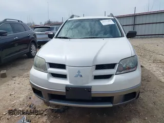 2004 Mitsubishi Outlander LS with VIN JA4LZ31F04U060022, listed as a IAAI auction lot 41775408 with 83,515 mi miles. Bid and sale history available at carsss.com. Image 12.