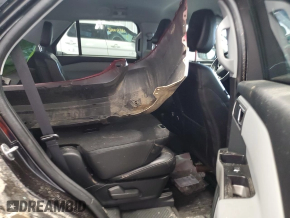 2022 Ford Explorer XLT с VIN 1FMSK8DH2NGB52969, выставлен на аукционе Copart как лот 51423445 с пробегом Не указан миль и Списание • Salvage title. История ставок и продаж доступна на DreamBid. Изображение 12.