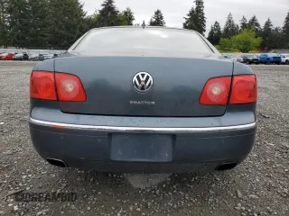 2005 Volkswagen Phaeton z VIN WVWAF03D758003746, wystawiony jako Copart lot #57449525 z przebiegiem 177 257 mil mil oraz Szkoda całkowita • Salvage title. Historia ofert i sprzedaży dostępna na DreamBid. Obrazek 6.