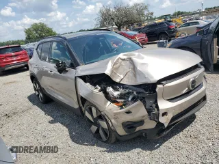 2023 Volvo XC40 Ultimate with VIN YV4ED3UM3P2013538, listed as a Copart auction lot 57995485 with 24,189 mi miles and Salvage title. Bid and sale history available at DreamBid. Image 4.