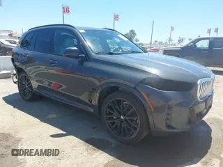 2024 BMW X5 sDrive40i with VIN 5UX13EU09R9T70082, listed as a IAAI auction lot 40598629 with 6,610 mi miles and . Bid and sale history available at DreamBid. Image 1.