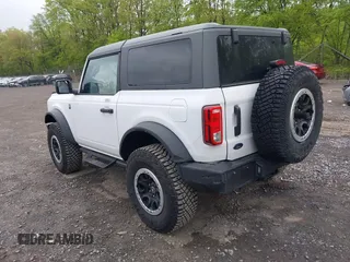 2023 Ford Bronco с VIN 1FMDE5CH6PLC11404, выставлен на аукционе IAAI как лот 42274412 с пробегом 5 243 миль миль и . История ставок и продаж доступна на DreamBid. Изображение 3.
