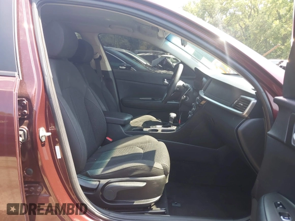 2019 Kia Optima LX with VIN 5XXGT4L39KG277217, listed as a IAAI auction lot 40220142 with 139,755 mi miles. Bid and sale history available at carsss.com. Image 5.
