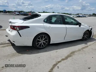 2023 Toyota Camry SE with VIN 4T1G11AK8PU737110, listed as a Copart auction lot 56815494 with 42,031 mi miles and Salvage title. Bid and sale history available at DreamBid. Image 3.