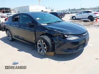 2015 Chrysler 200 S with VIN 1C3CCCBG6FN570407, listed as a IAAI auction lot 41958314 with 155,938 mi miles and . Bid and sale history available at carsss.com. Image 1.