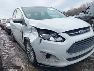 2018 Ford C-Max Hybrid SE with VIN 1FADP5AU9JL103029, listed as a IAAI auction lot 41589322 with 366,184 mi miles. Bid and sale history available at carsss.com. Image 6.