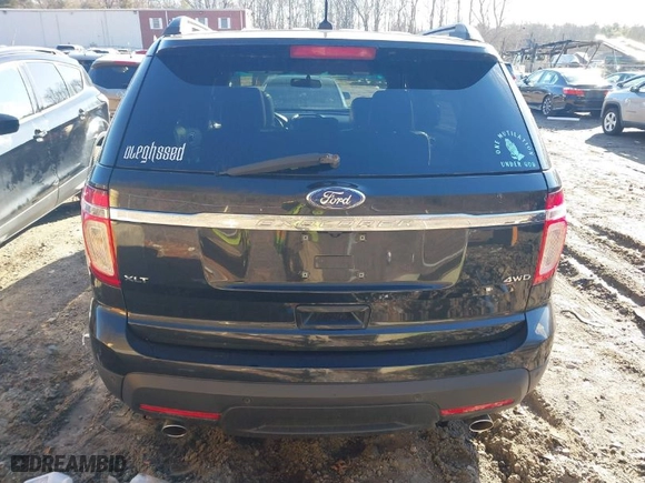 2011 Ford Explorer XLT with VIN 1FMHK8D85BGA29107, listed as a IAAI auction lot 41717214 with 174,566 mi miles. Bid and sale history available at carsss.com. Image 17.