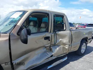 2005 Chevrolet Silverado 1500 Work Truck с VIN 1GCEC19X45Z250878, выставлен на аукционе IAAI как лот 39680172 с пробегом 174 798 миль миль и . История ставок и продаж доступна на DreamBid. Изображение 6.