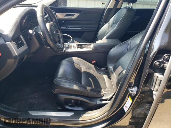 2016 Jaguar XF 35t Prestige with VIN SAJBE4BV9GCY07850, listed as a Copart auction lot 65637874 with 137,148 mi miles and Salvage Title. Bid and sale history available at carsss.com. Image 7.