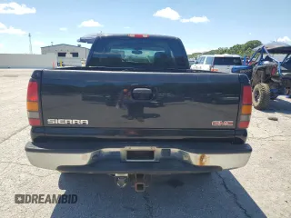 2005 GMC Sierra 1500 SLE z VIN 2GTEK19B151283840, wystawiony jako Copart lot #63854695 z przebiegiem 169 130 mil mil oraz Czysty tytuł • Clean title. Historia ofert i sprzedaży dostępna na DreamBid. Obrazek 6.