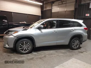 2018 Toyota Highlander SE with VIN 5TDJZRFH5JS912469, listed as a IAAI auction lot 42332840 with 74,386 mi miles and . Bid and sale history available at DreamBid. Image 13.