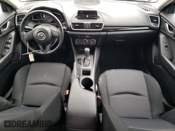 2015 Mazda 3 i SV z VIN JM1BM1T79F1263005, wystawiony jako Copart lot #52374195 z przebiegiem 58 186 mil mil oraz Czysty tytuł • Clean title. Historia ofert i sprzedaży dostępna na DreamBid. Obrazek 8.