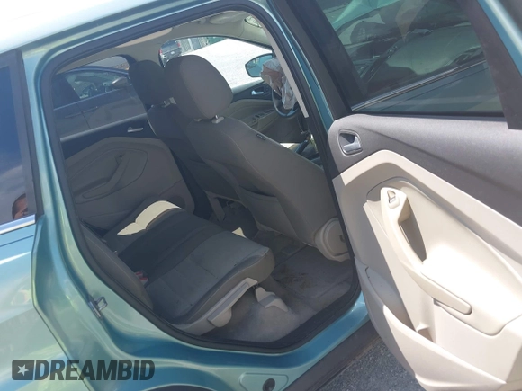 2013 Ford Escape SE with VIN 1FMCU9G98DUB92921, listed as a IAAI auction lot 42618998 with 135,497 mi miles and . Bid and sale history available at DreamBid. Image 8.