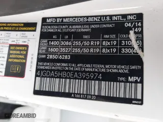 2014 Mercedes-Benz M-Class ML 350 with VIN 4JGDA5HB0EA395974, listed as a IAAI auction lot 41652743 with 116,822 mi miles. Bid and sale history available at carsss.com. Image 9.