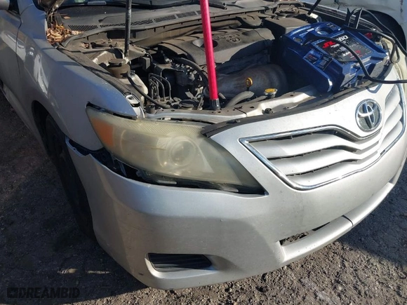 2011 Toyota Camry LE with VIN 4T1BF3EK9BU640802, listed as a IAAI auction lot 40959523 with 308,615 mi miles. Bid and sale history available at carsss.com. Image 6.