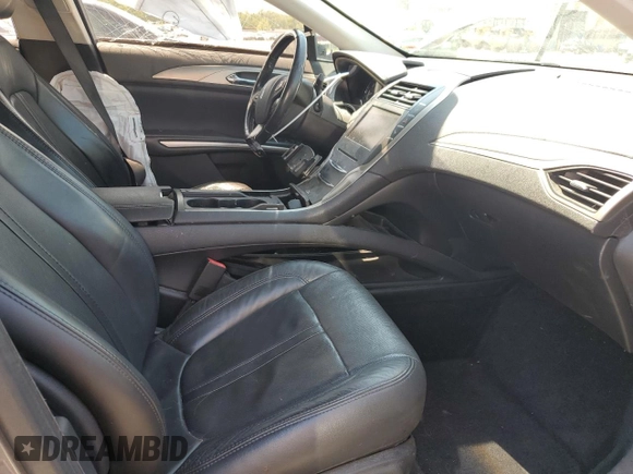 2014 Lincoln MKZ Hybrid z VIN 3LN6L2LU3ER806204, wystawiony jako Copart lot #56291185 z przebiegiem 258 082 mil mil oraz Szkoda całkowita • Salvage title. Historia ofert i sprzedaży dostępna na DreamBid. Obrazek 7.