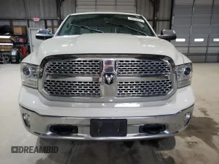 2016 Ram 1500 Laramie z VIN 1C6RR7VM5GS325623, wystawiony jako Copart lot #55852815 z przebiegiem 112 244 mil mil oraz Czysty tytuł • Clean title. Historia ofert i sprzedaży dostępna na DreamBid. Obrazek 5.
