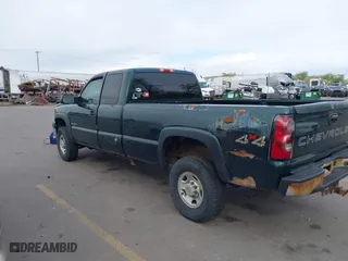 2004 Chevrolet Silverado 2500 LS with VIN 1GCGK29U84E311873, listed as a IAAI auction lot 42096136 with 268,581 mi miles. Bid and sale history available at carsss.com. Image 3.