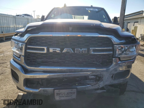 2023 Ram 2500 Tradesman with VIN 3C6UR5CL4PG539521, listed as a Copart auction lot 42115255 with 193,373 mi miles and Salvage title. Bid and sale history available at DreamBid. Image 5.
