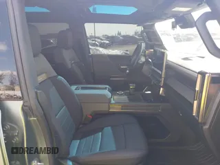 2024 GMC Hummer EV 3X with VIN 1GKB0RDC3RU101111, listed as a IAAI auction lot 41857994 with 16,246 mi miles. Bid and sale history available at carsss.com. Image 5.