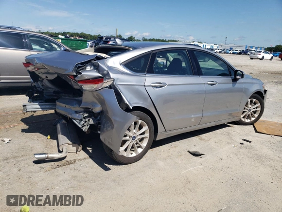 2020 Ford Fusion SE with VIN 3FA6P0HD4LR228218, listed as a Copart auction lot 60694665 with 32,060 mi miles and Non repairable. Bid and sale history available at DreamBid. Image 3.