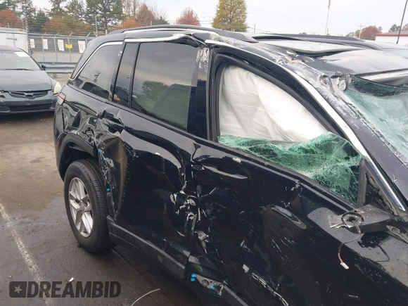 2023 Jeep Grand Cherokee Laredo with VIN 1C4RJHAG6PC671728, listed as a IAAI auction lot 40897386 with Not provided miles and . Bid and sale history available at DreamBid. Image 12.