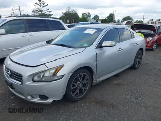 2012 Nissan Maxima SV z VIN 1N4AA5AP9CC841981, wystawiony jako IAAI lot #42673024 z przebiegiem 126 375 mil mil oraz . Historia ofert i sprzedaży dostępna na DreamBid. Obrazek 2.