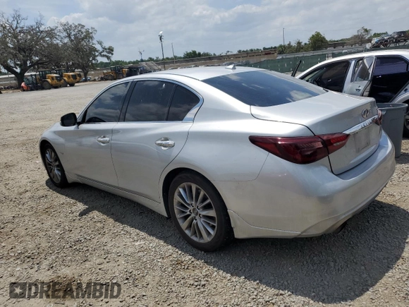 2020 Infiniti Q50 Luxe z VIN JN1EV7AP1LM204284, wystawiony jako Copart lot #55536325 z przebiegiem 99 332 mil mil oraz Nie do naprawy • Non repairable. Historia ofert i sprzedaży dostępna na DreamBid. Obrazek 2.
