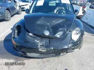 2008 Volkswagen New Beetle Coupe S with VIN 3VWRG31C08M500842, listed as a IAAI auction lot 41598559 with 19,611 mi miles. Bid and sale history available at carsss.com. Image 6.