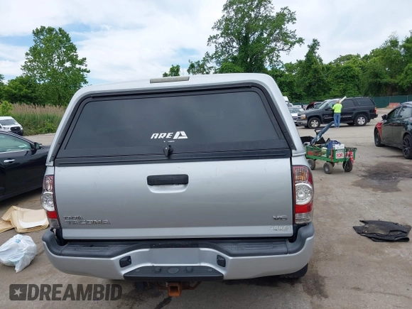 2013 Toyota Tacoma with VIN 3TMMU4FN1DM055477, listed as a IAAI auction lot 42306479 with 191,792 mi miles and . Bid and sale history available at DreamBid. Image 16.